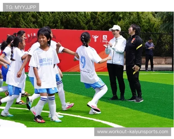 鼓楼一中心足球球星突破自我助力球队夺冠成就传奇人生 鼓楼一中心足球球星突破自我助力球队夺冠成就传奇人生